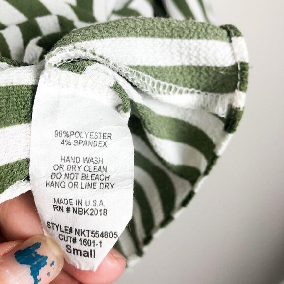 E2 Striped Tie front Cropped Blouse - Picture 5 of 7